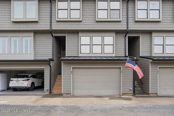 $365,000 | 62 Breakers Lane, Ridgeland, MS 39157