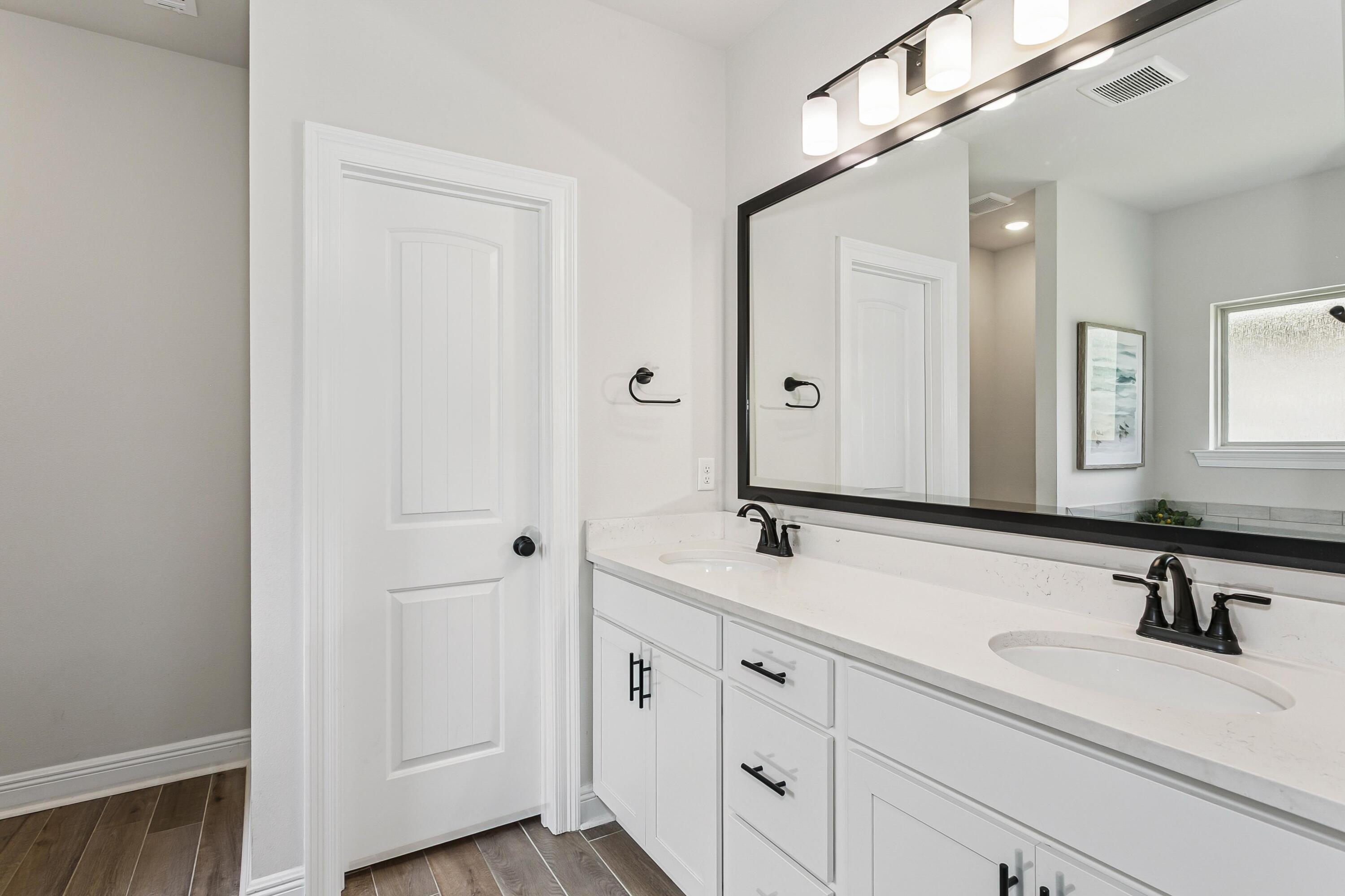 124 Apollo Avenue Freeport, FL 32439 - Photo 18 of 41 Expansive Quartz Vanity