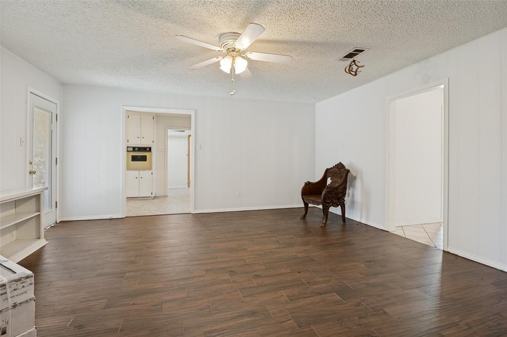 1121 Billie Ruth Lane Hurst, TX 76053 - Photo 5 of 25