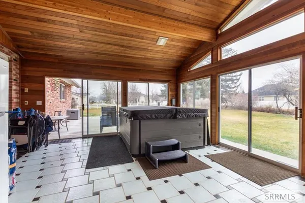 $535,000 | 3715 South 5th West, Idaho Falls, ID 83404