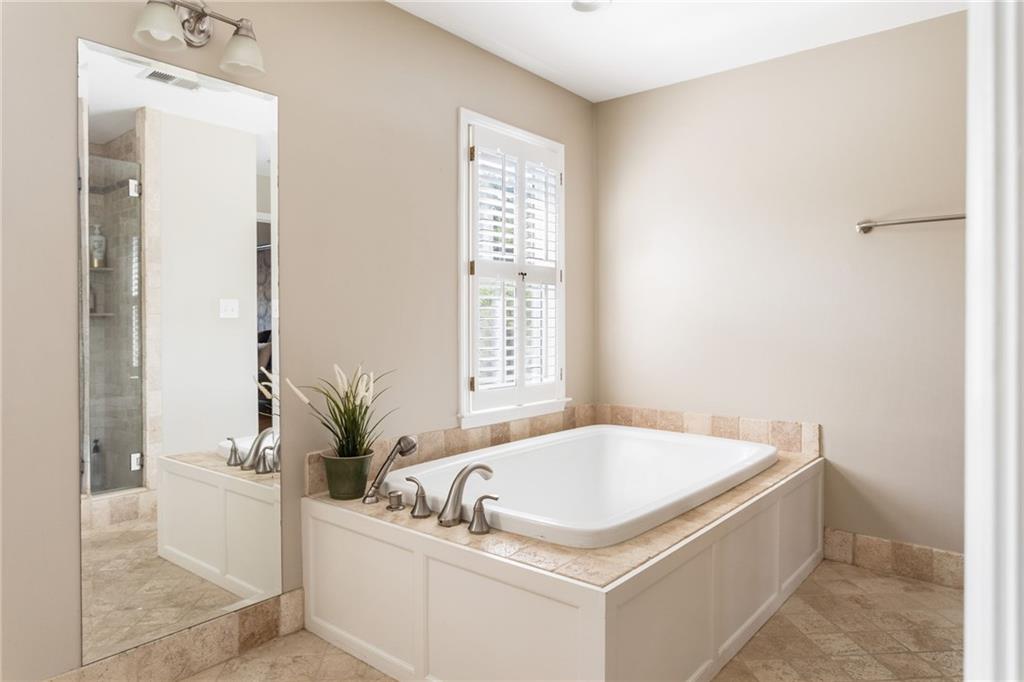 2148 Village Point Northeast Atlanta, GA 30319 - Photo 24 of 32