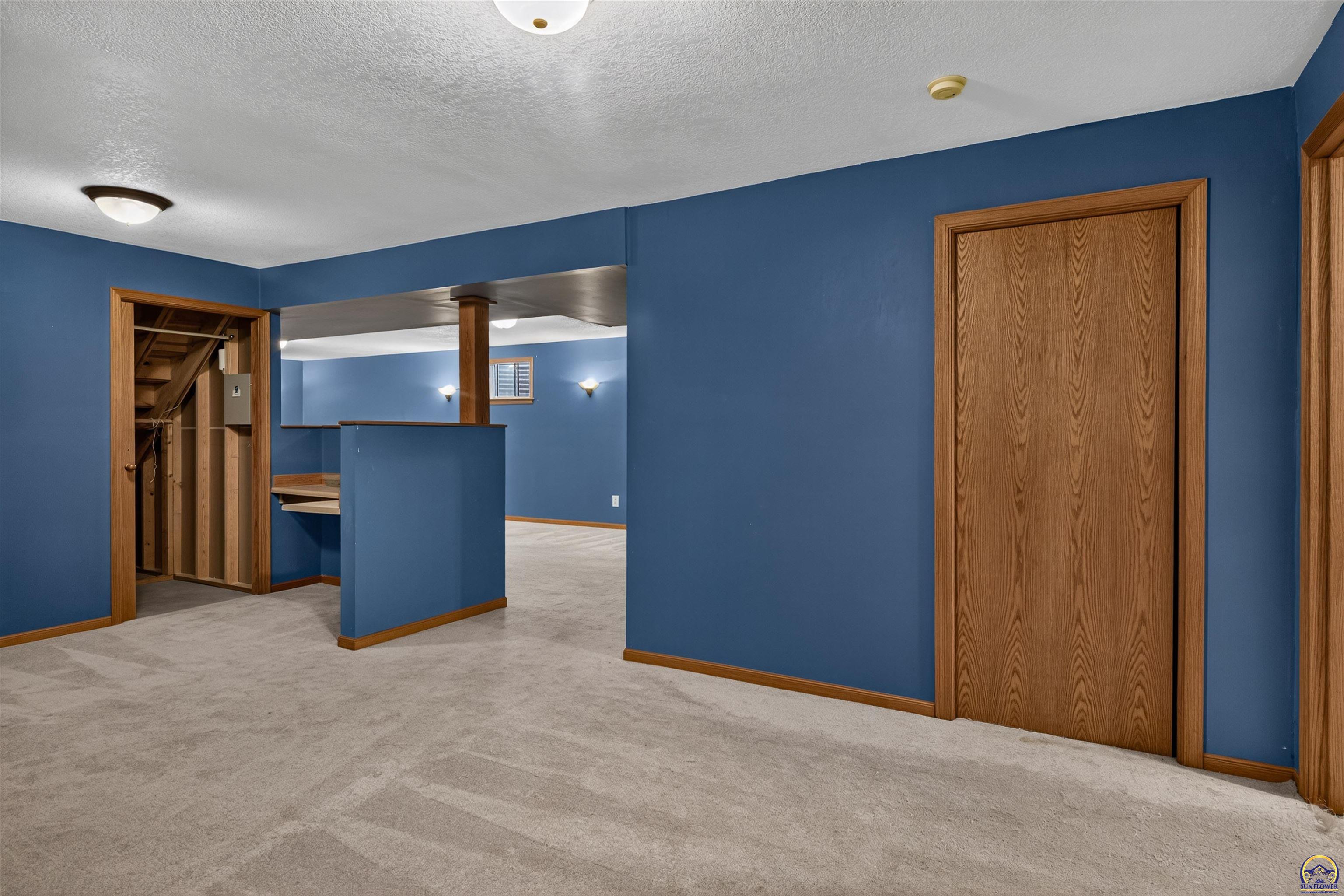 3909 Southwest 40th Street Topeka, KS 66610 - Photo 19 of 32