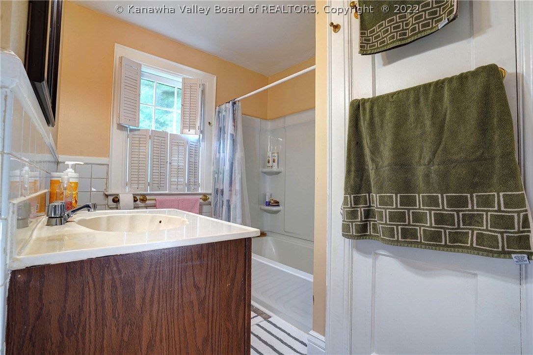 1208 Bridge Road Charleston, WV 25314 - Photo 22 of 30 Gallery Image 22