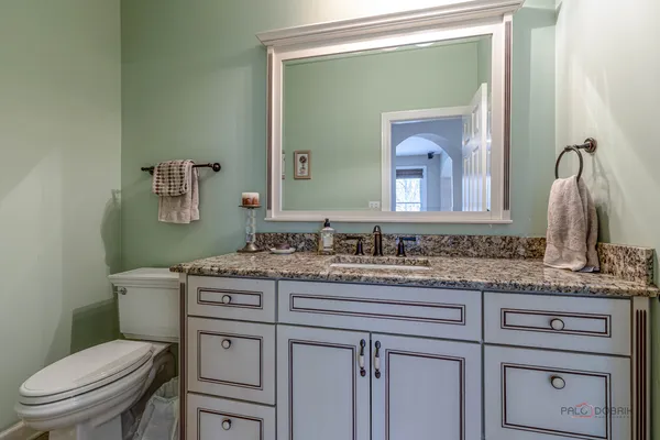 $890,000 | 1800 Darnell Street, Libertyville, IL 60048