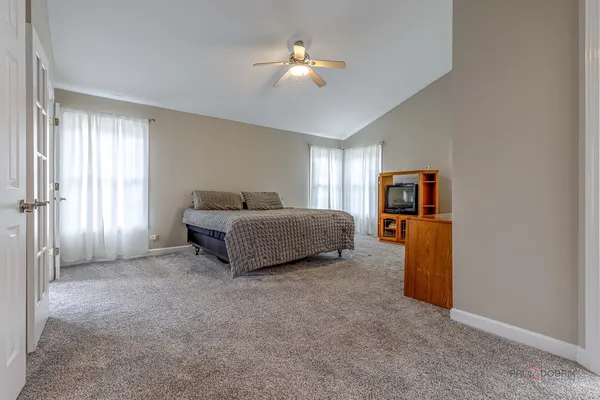$890,000 | 1800 Darnell Street, Libertyville, IL 60048