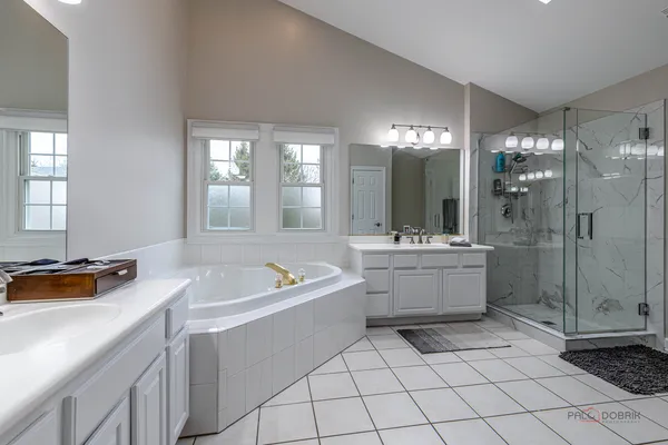 $890,000 | 1800 Darnell Street, Libertyville, IL 60048