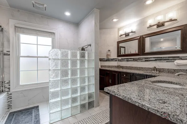 $890,000 | 1800 Darnell Street, Libertyville, IL 60048