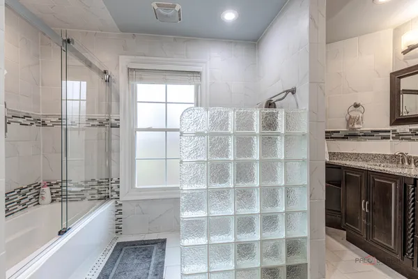 $890,000 | 1800 Darnell Street, Libertyville, IL 60048