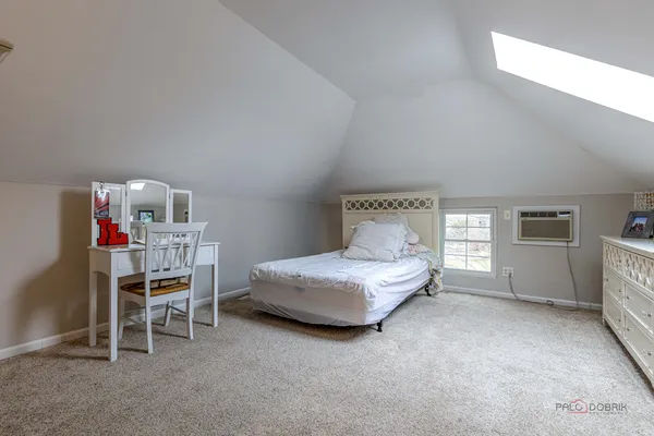 $890,000 | 1800 Darnell Street, Libertyville, IL 60048