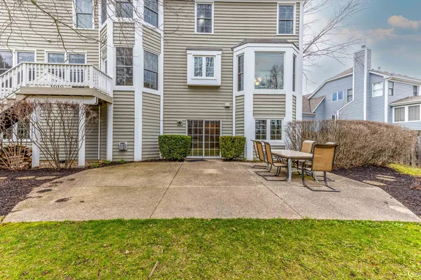 $890,000 | 1800 Darnell Street, Libertyville, IL 60048