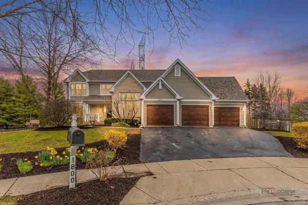 $890,000 | 1800 Darnell Street, Libertyville, IL 60048