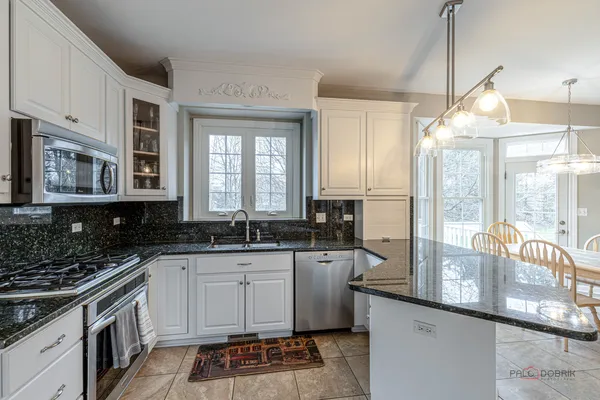$890,000 | 1800 Darnell Street, Libertyville, IL 60048