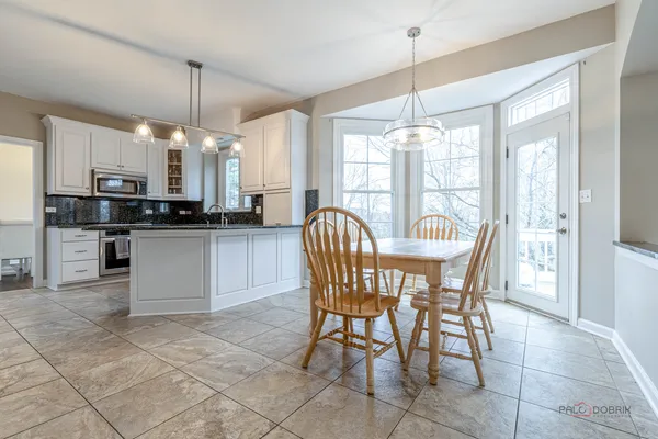 $890,000 | 1800 Darnell Street, Libertyville, IL 60048