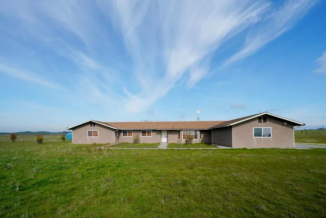 $779,000 | 35099 Heiskell Drive, Raymond, CA 93653
