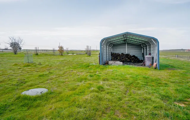 $779,000 | 35099 Heiskell Drive, Raymond, CA 93653