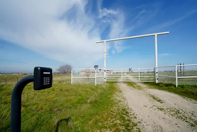 $779,000 | 35099 Heiskell Drive, Raymond, CA 93653