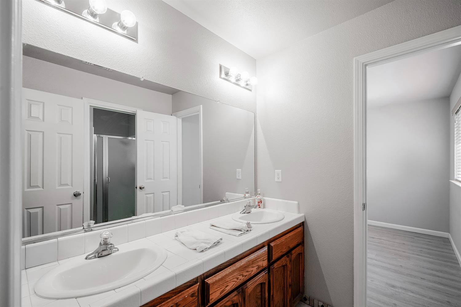 35099 Heiskell Drive Raymond, CA 93653 - Photo 8 of 40