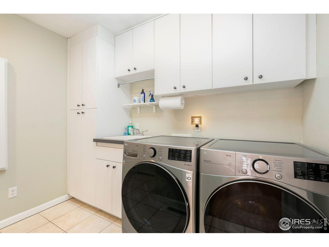 1744 Centennial Road Fort Collins, CO 80525 - Photo 20 of 36 Main Level Laundry Room