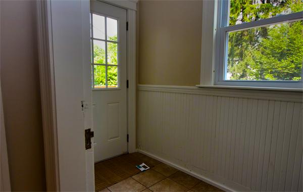 28 Woodman Road Worcester, MA 01602 - Photo 14 of 30 a bathroom with a window