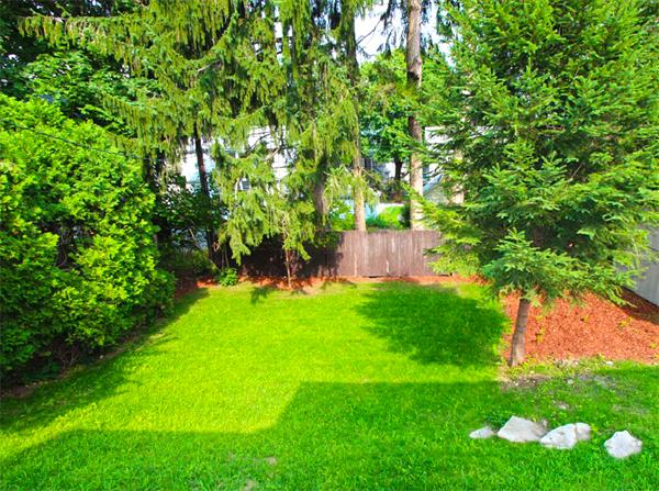 28 Woodman Road Worcester, MA 01602 - Photo 8 of 30 a view of yard with green space