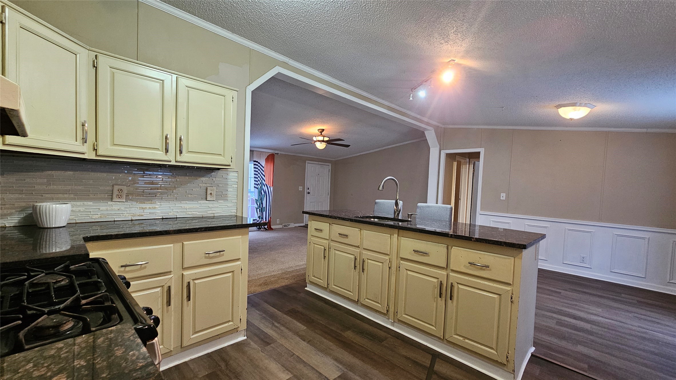 133 Kennedy Road Binghamton, NY 13901 - Photo 7 of 30