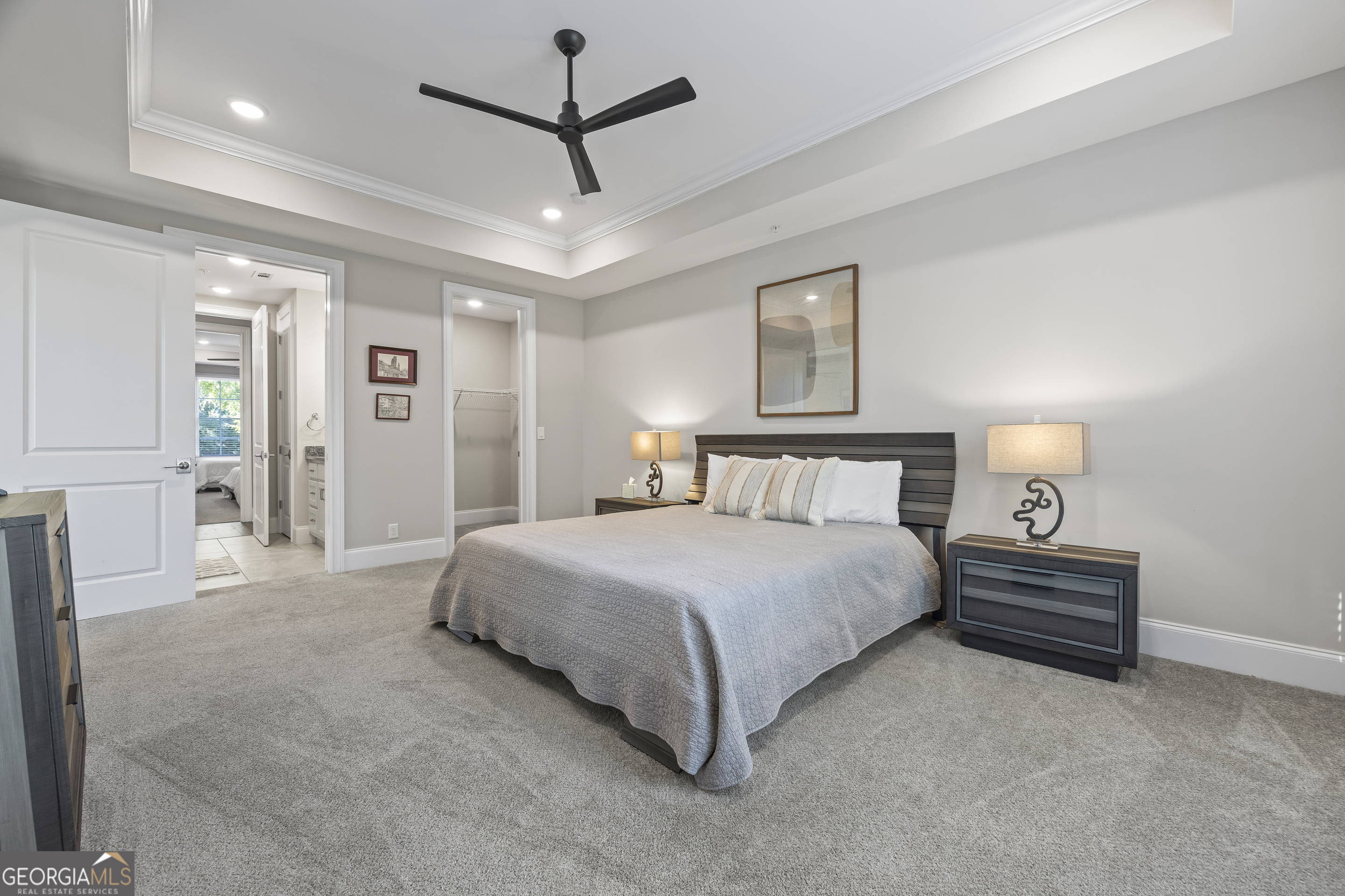 15 Cottage Lane Toccoa, GA 30577 - Photo 40 of 42 a spacious bedroom with a bed and a lamp