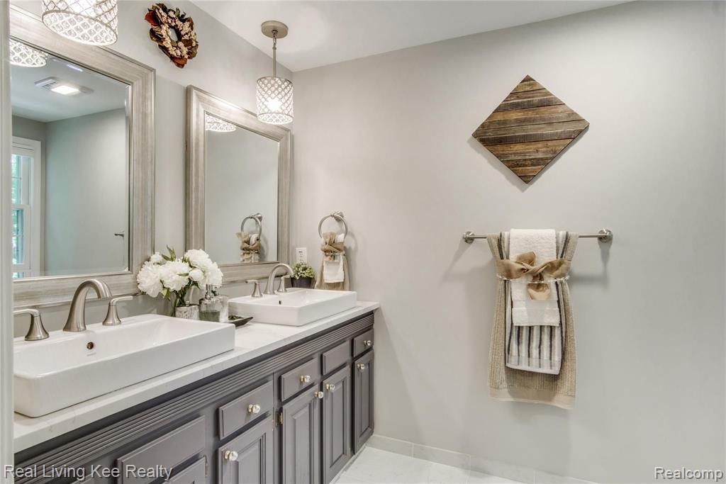 1635 North Kilburn Road Rochester Hills, MI 48306 - Photo 44 of 62