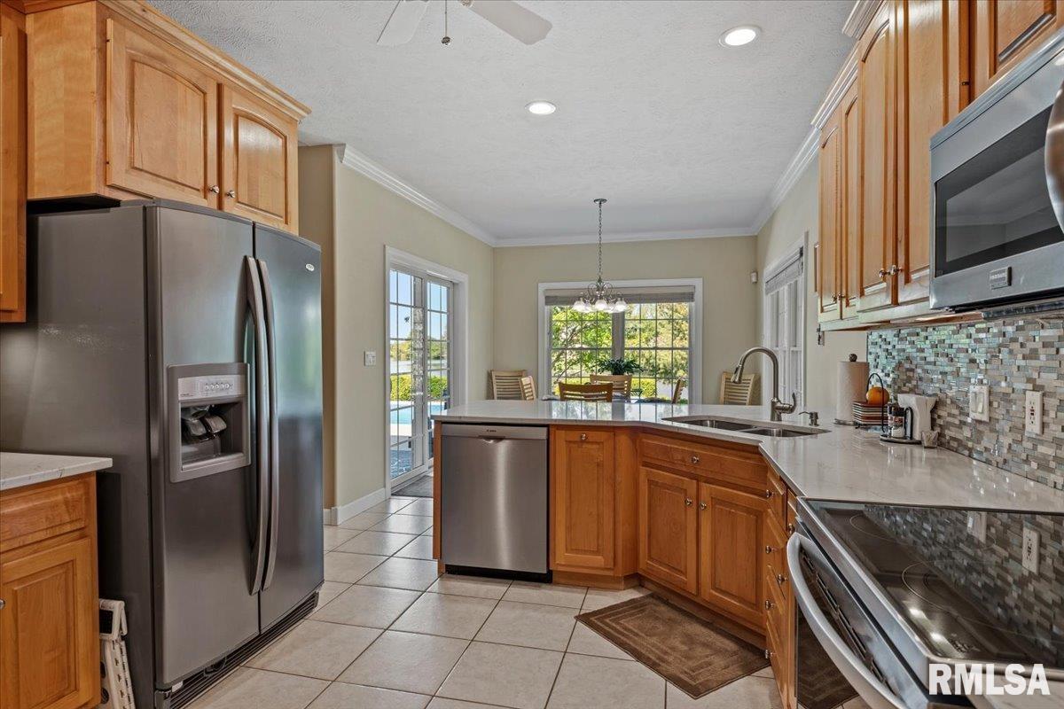 5635 Wagon Ford Road Chatham, IL 62629 - Photo 16 of 65