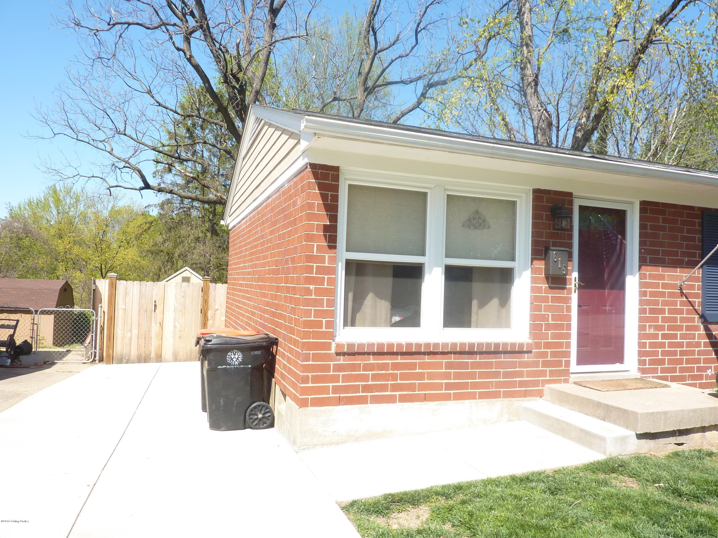 615 Edith Road Louisville, KY 40206 - Photo 4 of 23 P1000786