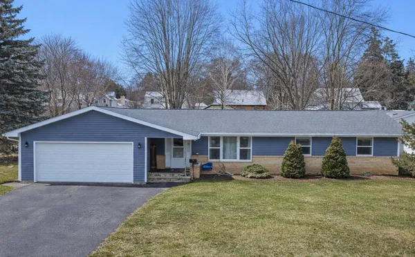 $329,500 | 428 Lincoln Street, Seymour, WI 54165