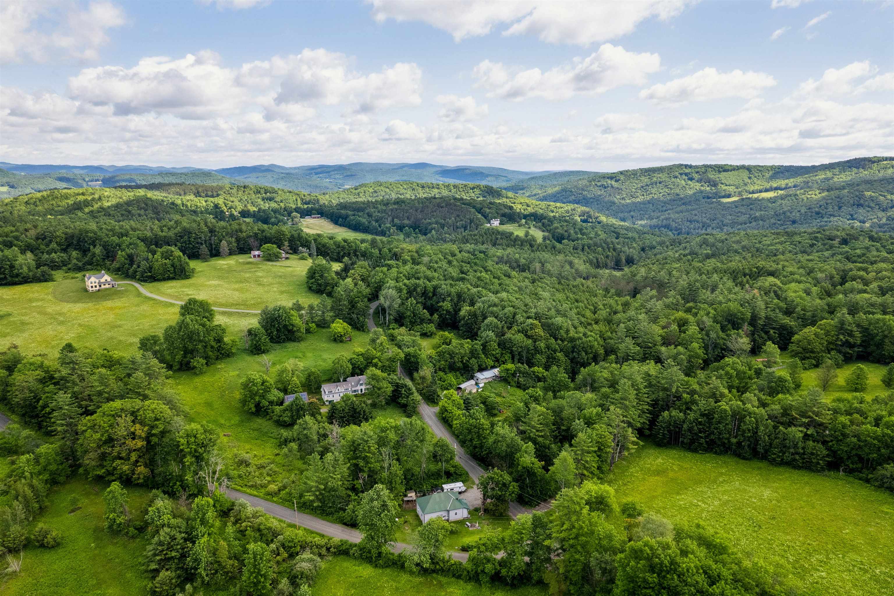 2556 Church Hill Road Woodstock, VT 05091 - Photo 16 of 32 Gallery Image 16