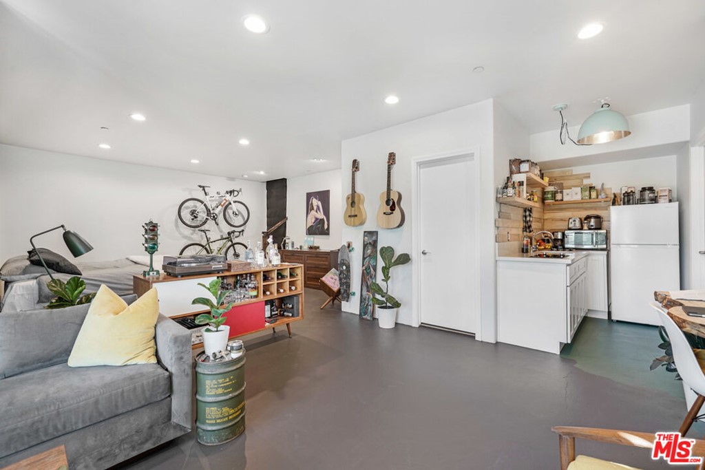 458 Rustic Drive Los Angeles, CA 90065 - Photo 30 of 41 a view of a livingroom with furniture and a livingroom