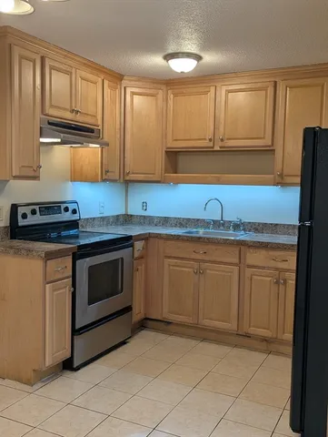 $2,150 | 67 F Nicholas Road, Unit F, Framingham, MA 01701