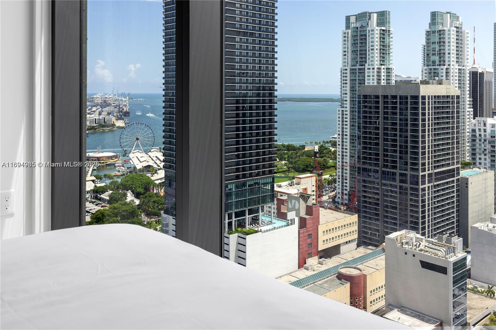 159 Northeast 6th Street, Unit 2916 Miami, FL 33132 - Photo 30 of 44