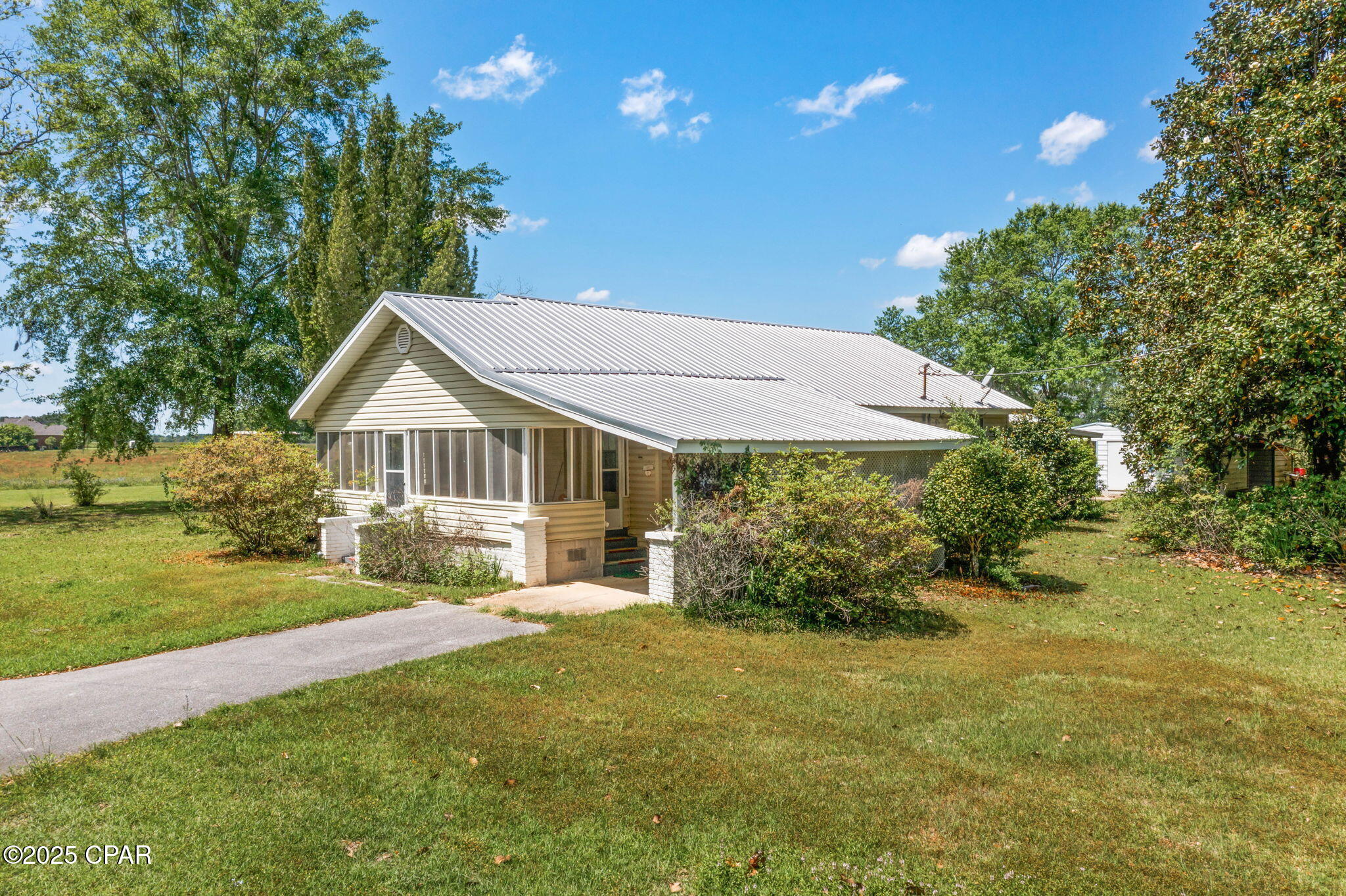 908 Tri County Road Graceville, FL 32440 - Photo 22 of 36