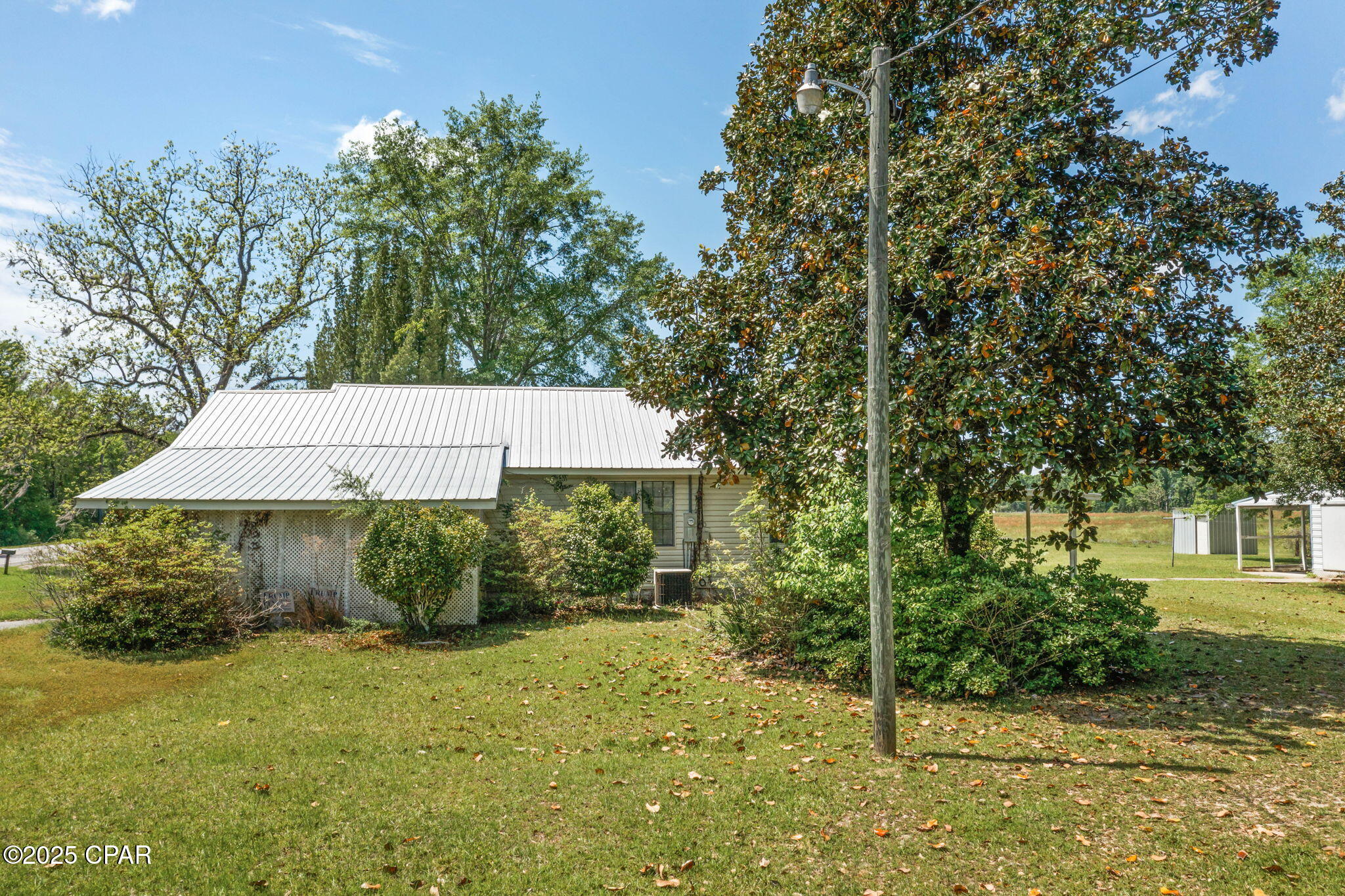 908 Tri County Road Graceville, FL 32440 - Photo 23 of 36