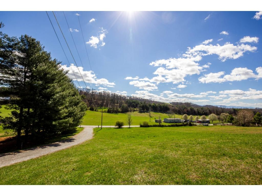 265 Hartmantown Road Jonesborough, TN 37659 - Photo 5 of 59 Photo 36