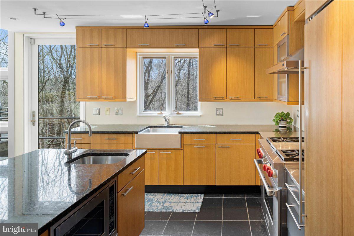 2905 Ash Mill Road Doylestown, PA 18902 - Photo 22 of 57 Kitchen