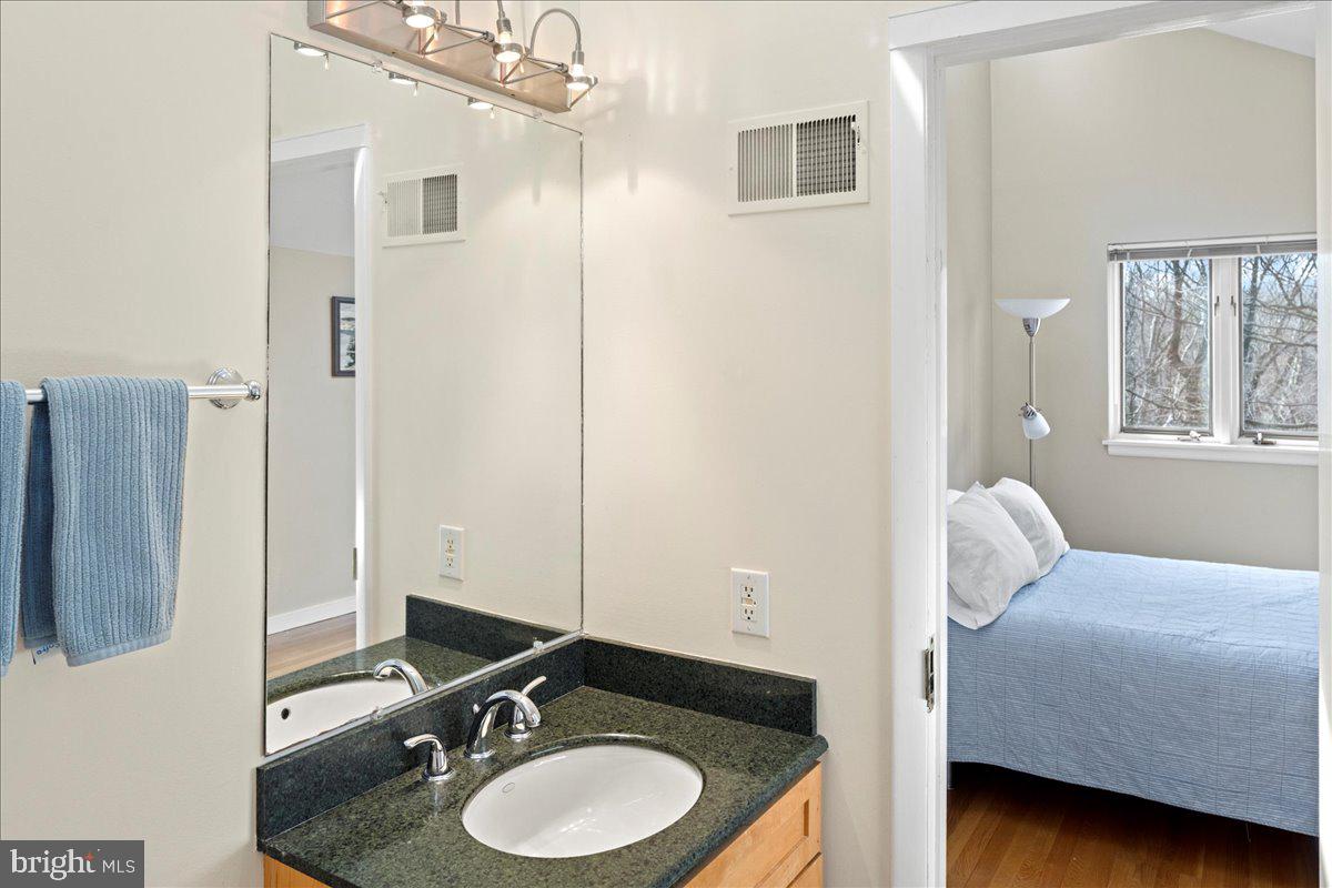 2905 Ash Mill Road Doylestown, PA 18902 - Photo 36 of 57 Second Level Full Bathroom