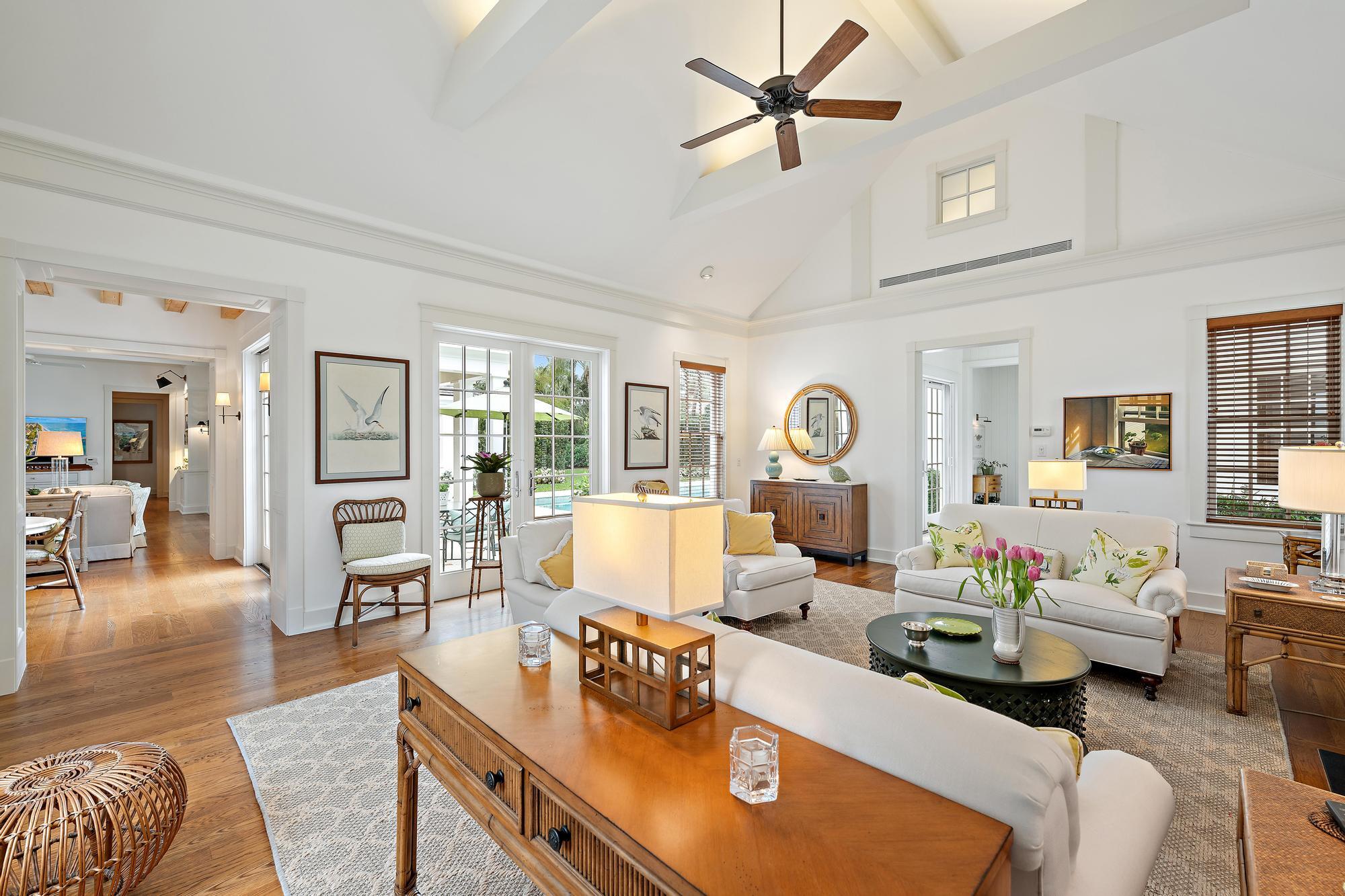 11726 Southeast Laurel Lane Hobe Sound, FL 33455 - Photo 4 of 29 11726 SE Laurel Ln-11