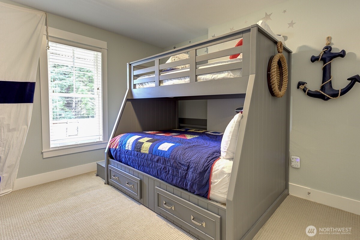 269 Compass Street Pacific Beach, WA 98571 - Photo 13 of 30