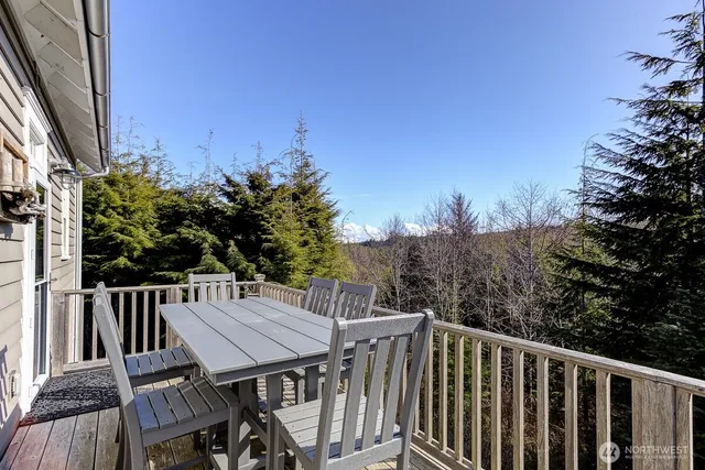 $1,530,000 | 269 Compass Street, Pacific Beach, WA 98571