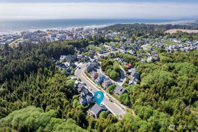 $1,530,000 | 269 Compass Street, Pacific Beach, WA 98571