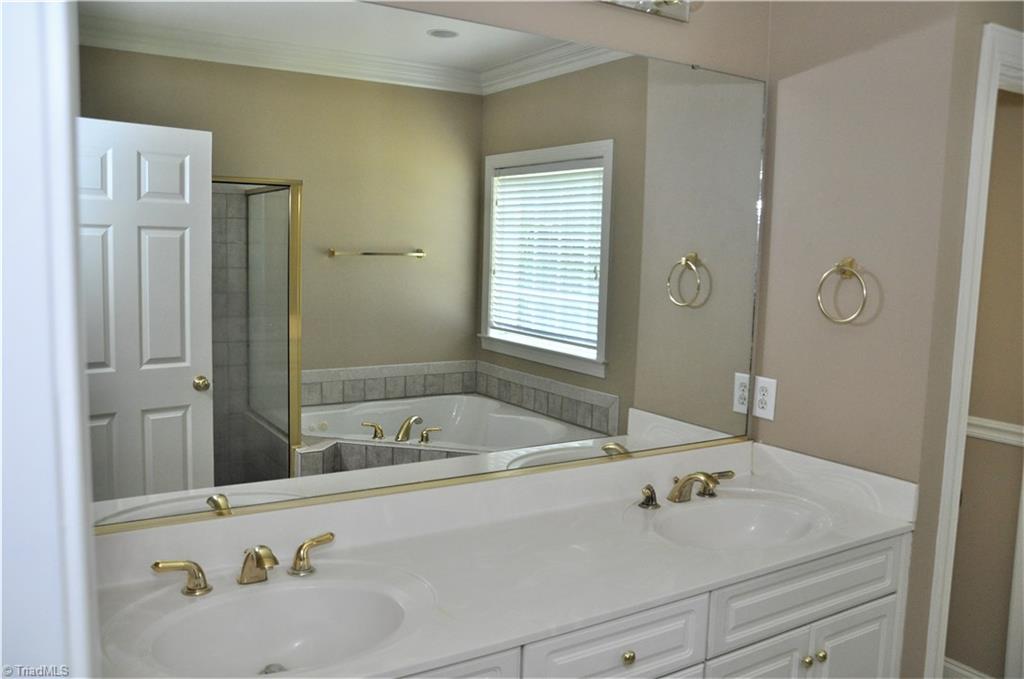 6704 Fegan Road Summerfield, NC 27358 - Photo 8 of 26 Gallery Image 8
