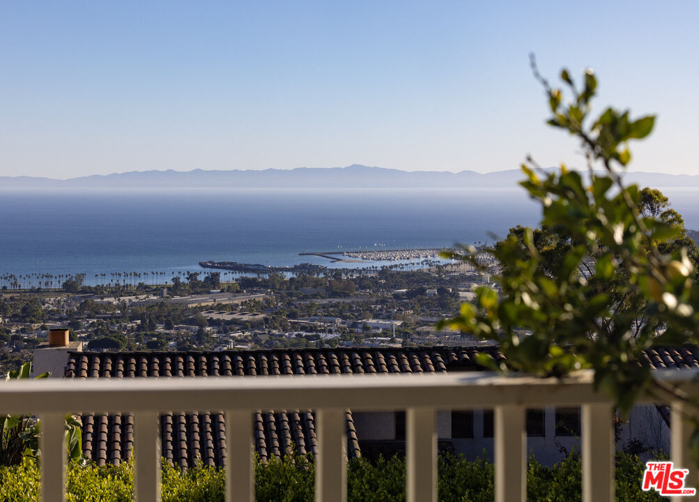 624 Las Alturas Road Santa Barbara, CA 93103 - Photo 9 of 22 Gallery Image 9