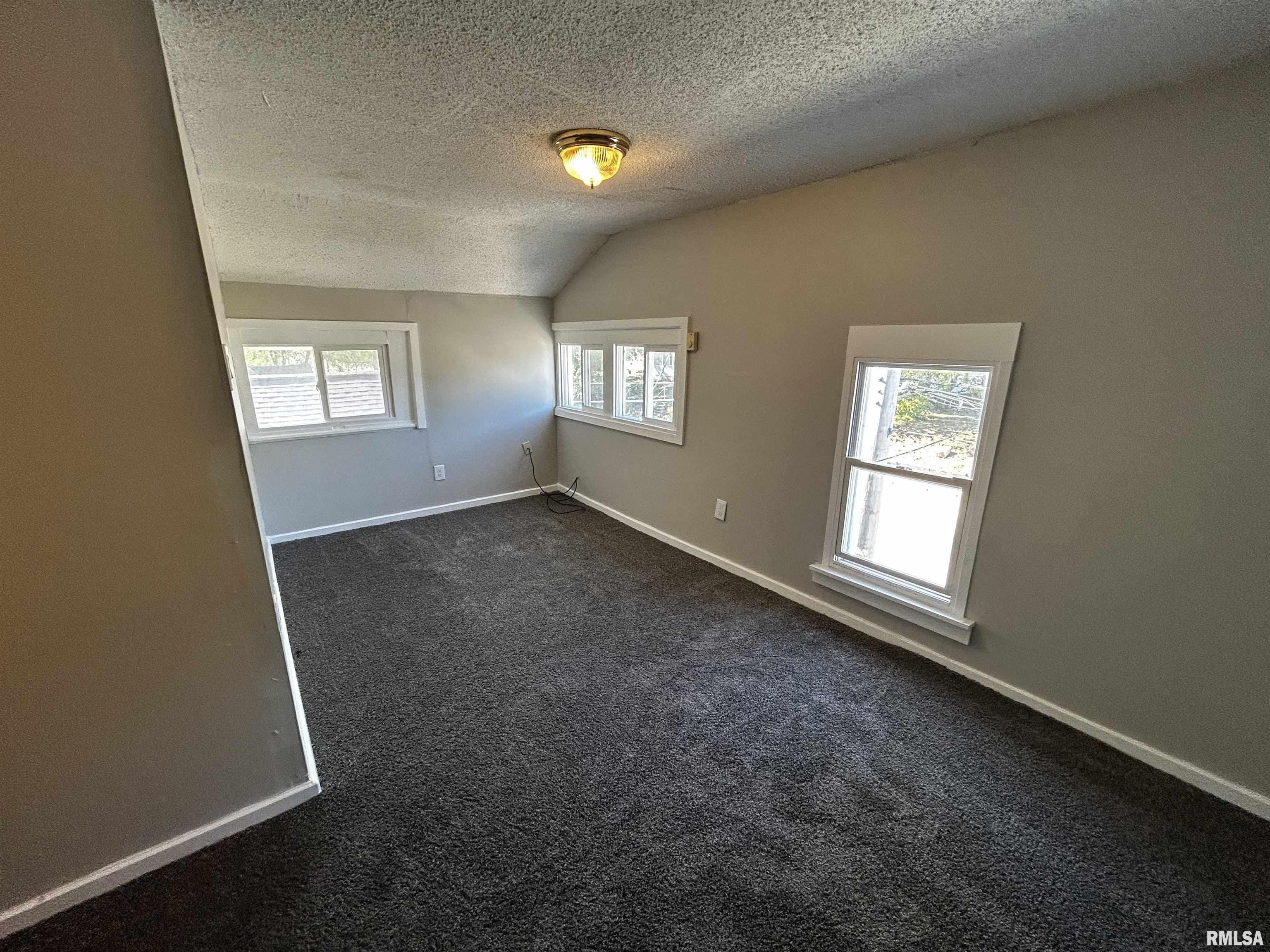 1822 North Sheridan Road Peoria, IL 61604 - Photo 15 of 16