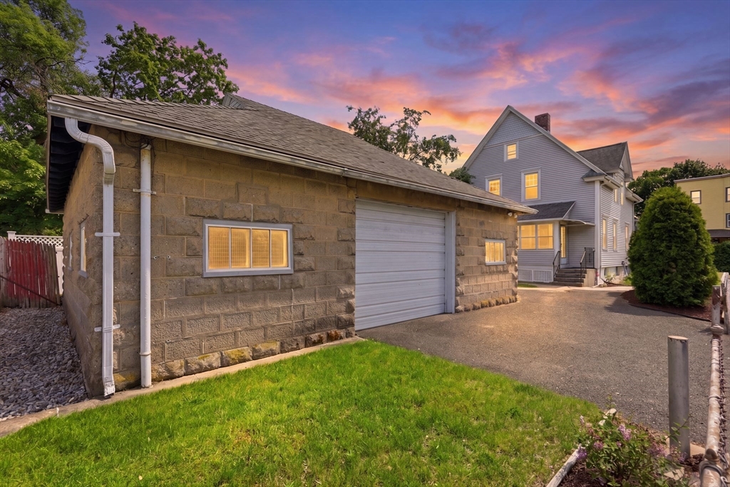 585 Armory Street Springfield, MA 01104 - Photo 40 of 40