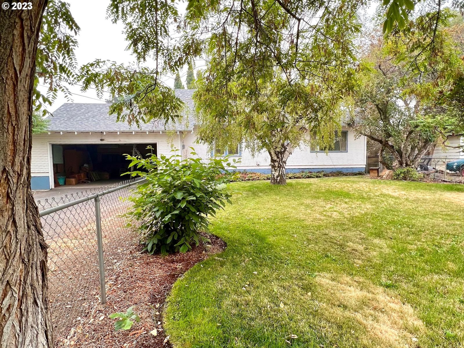 1312 Chestnut Street Milton Freewater, OR 97862 - Photo 2 of 5