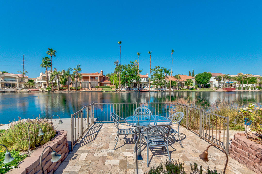 2036 East Clipper Lane Gilbert, AZ 85234 - Photo 7 of 24 Great spot for Coffee