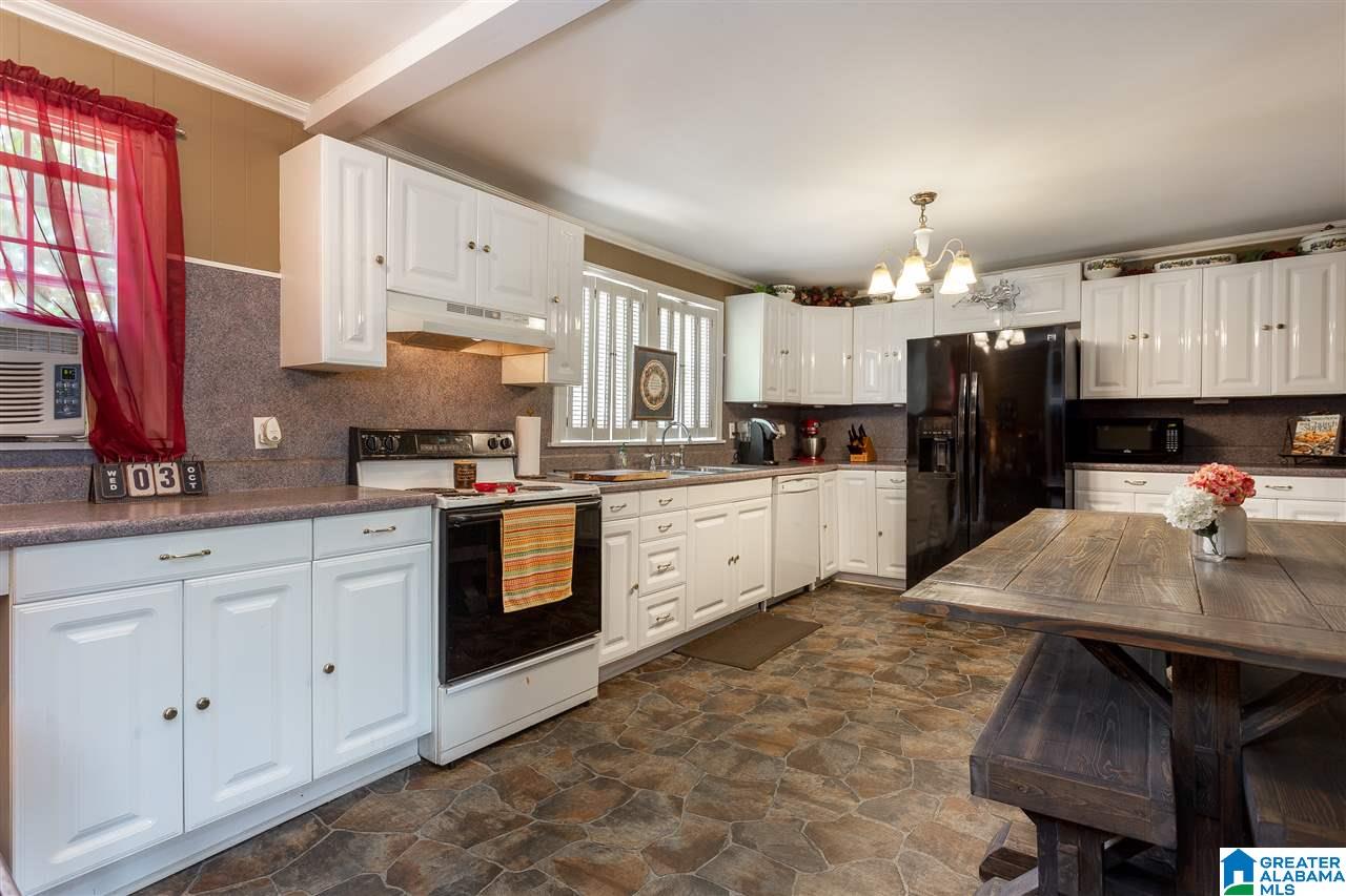 1495 Sawyer Mountain Road Oneonta, AL 35121 - Photo 20 of 39